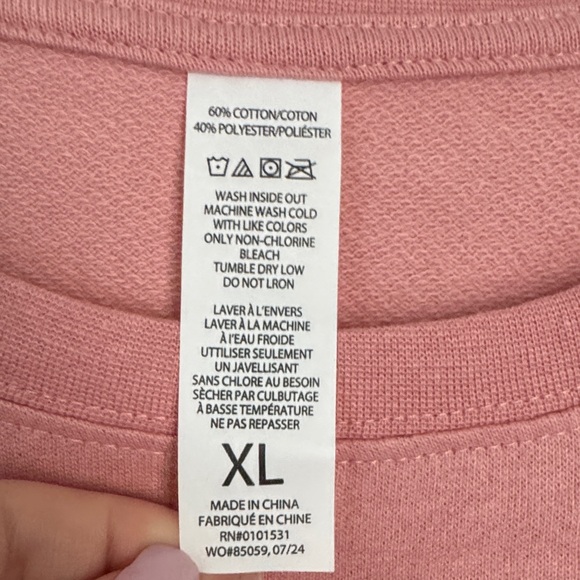 NWOT Gilmore Girls Sweater - Picture 2 of 10